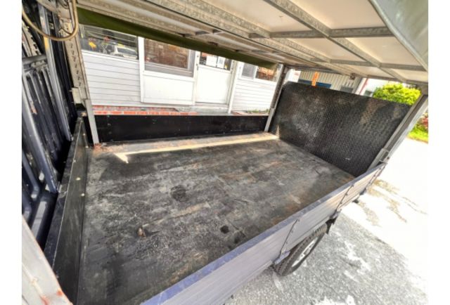一手自排貨車有電動尾門三面上掀帆布本月特價車  第4張相片