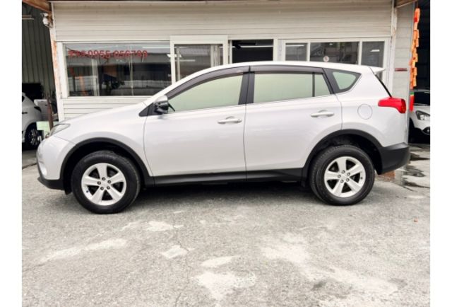 Toyota RAV4  第16張相片