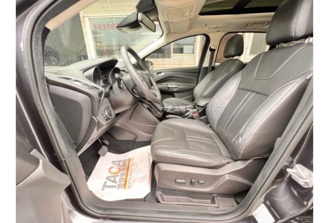 Ford KUGA  第11張相片