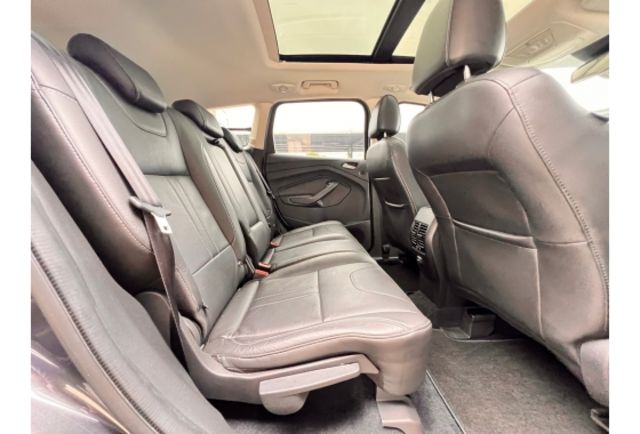 Ford KUGA  第17張相片