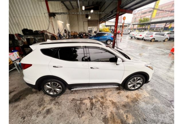 低里程內外如新  第13張相片