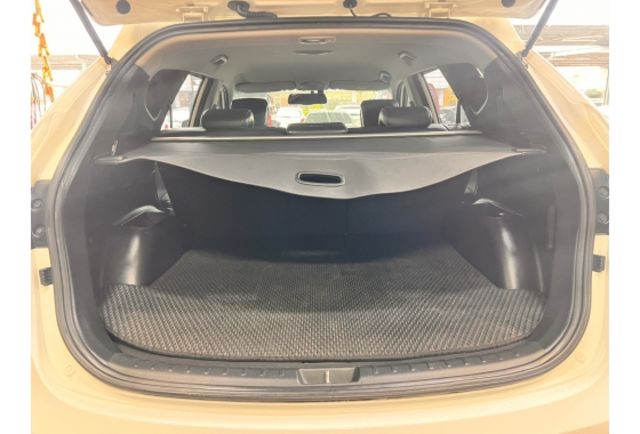 低里程內外如新  第15張相片