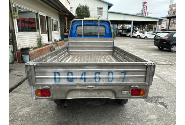 威力四傳貨車  第10張相片