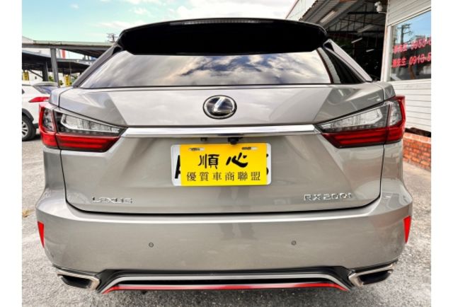 RX200T F SPORT 一手車  第6張相片