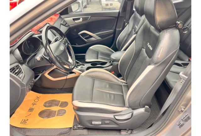 VELOSTER 1.6渦輪增壓引擎 省油平均油耗11公里  第8張相片