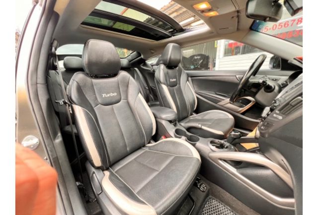 VELOSTER 1.6渦輪增壓引擎 省油平均油耗11公里  第10張相片