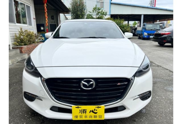 Mazda MAZDA3  第2張相片