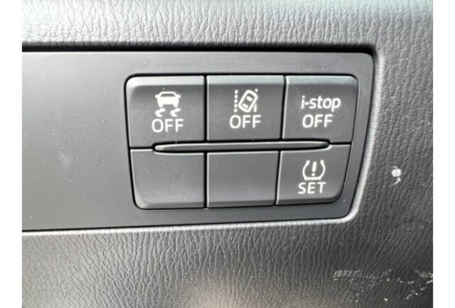 Mazda MAZDA3  第8張相片