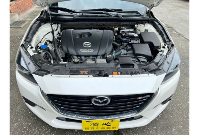 Mazda MAZDA3  第12張相片
