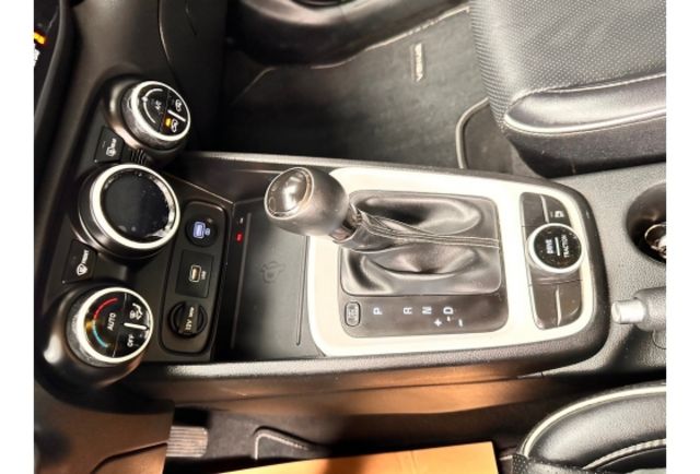 Hyundai VENUE  第6張相片