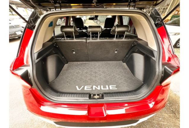 Hyundai VENUE  第12張相片