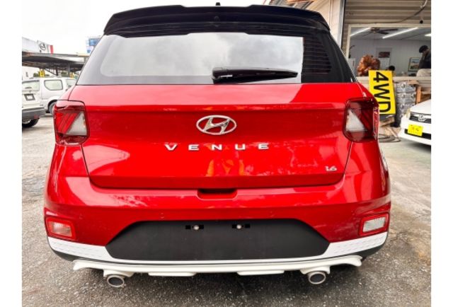 Hyundai VENUE  第13張相片