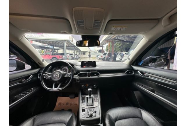 電動尾門 全車消光貼 LED頭燈 女用車 BOSE音響系統  第11張相片