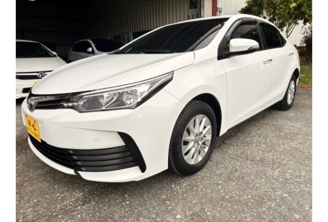 本月特價 一手車 跑超少 顏色漂亮  第3張相片