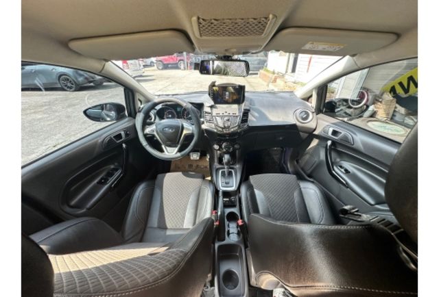 Ford FIESTA  第10張相片