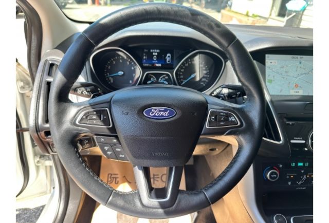 Ford FOCUS  第16張相片