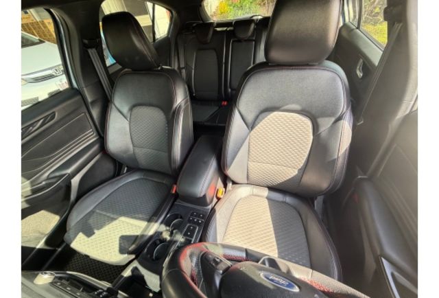 Ford FOCUS  第8張相片
