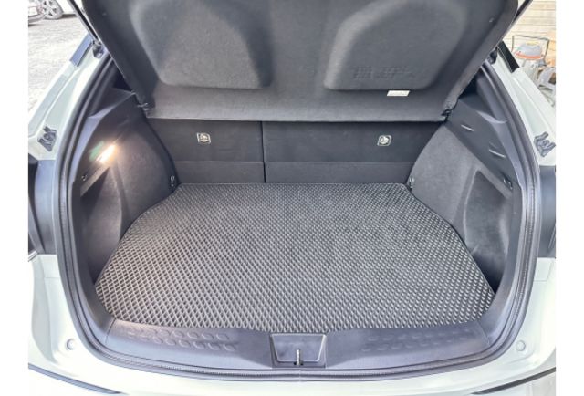 Toyota C-HR  第16張相片