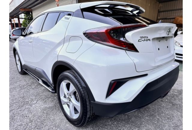 Toyota C-HR  第20張相片