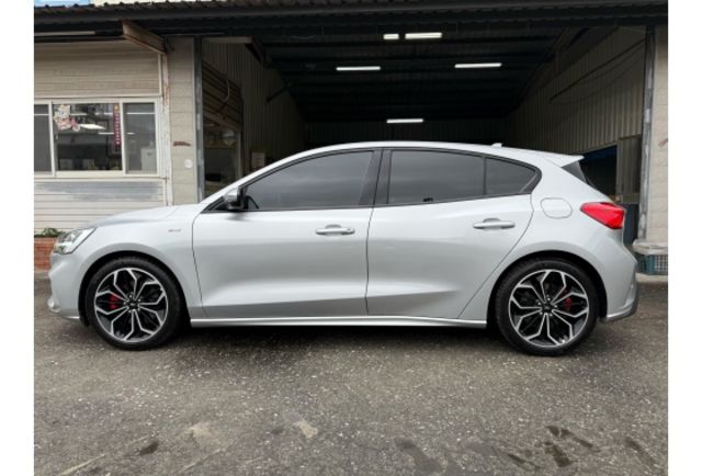 Ford FOCUS  第4張相片