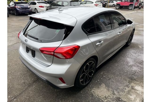 Ford FOCUS  第8張相片