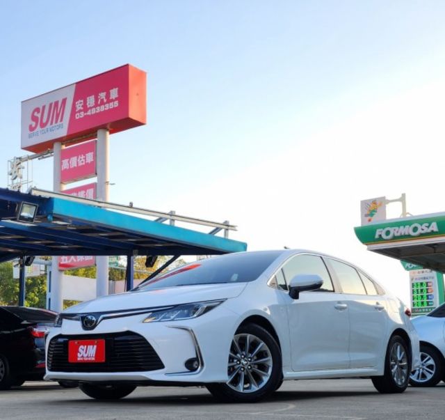 20年 ALTIS 豪華版 鋁圈 中控螢幕 恆溫空調 ACC跟車系統 盲點偵測 車道維持輔助 駕駛模式調整  第1張相片