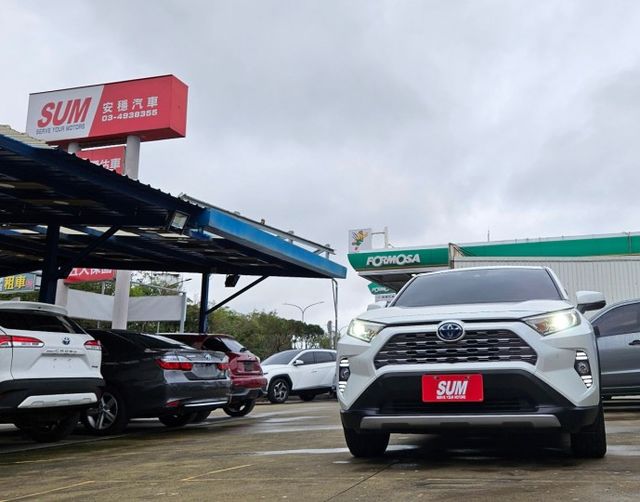 19年 RAV4 Hybrid 旗艦版 360環景系統 ACC跟車系統 導航配備 電動尾門 盲點偵測 車道置中輔助  第2張相片