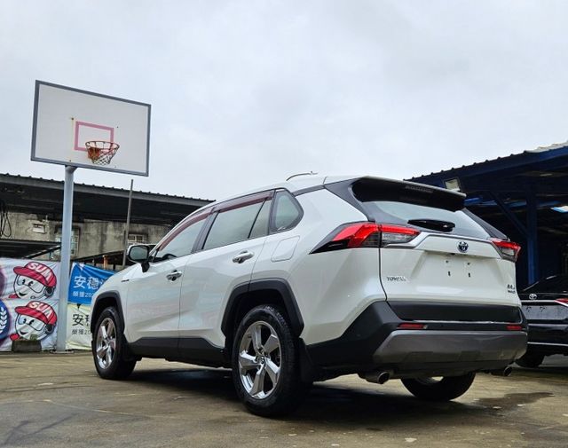 19年 RAV4 Hybrid 旗艦版 360環景系統 ACC跟車系統 導航配備 電動尾門 盲點偵測 車道置中輔助  第5張相片