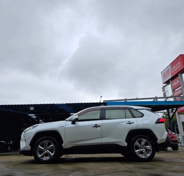 19年 RAV4 Hybrid 旗艦版 360環景系統 ACC跟車系統 導航配備 電動尾門 盲點偵測 車道置中輔助  第6張相片