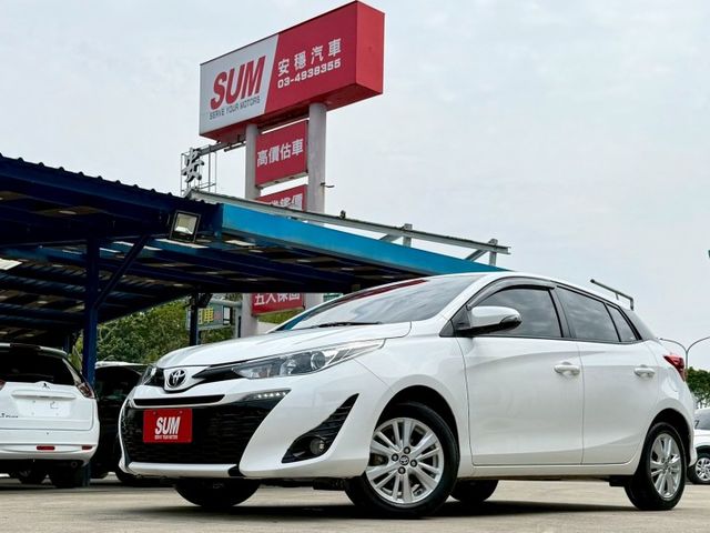 20年 YARIS 僅跑3萬 原廠保養紀錄 LED日行燈 中控螢幕 電動收折後視鏡 藍芽連線 光感感應頭燈  第1張相片