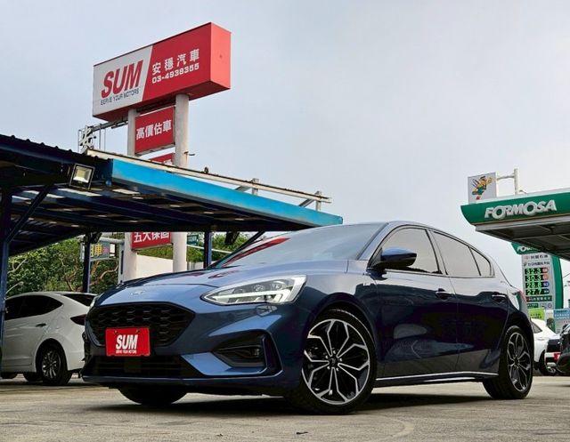 ST套件 免鑰匙 HUD B&O 換檔撥片 恆溫空調 carplay  ACC主動跟車 車道偏離警示   車道變換輔助  第1張相片
