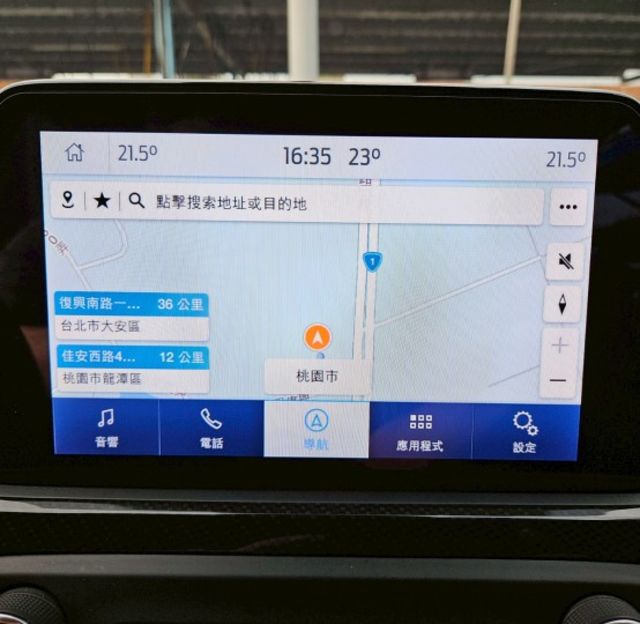 ST套件 免鑰匙 HUD B&O 換檔撥片 恆溫空調 carplay  ACC主動跟車 車道偏離警示   車道變換輔助  第14張相片