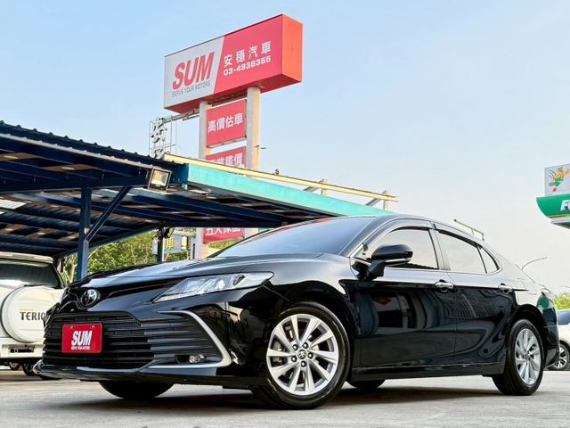 21年 Camry 2.0尊爵版 雙前座電動椅 Carplay主機 免鑰匙摸門啟動 ACC跟車 盲點偵測 分區溫控  第1張相片