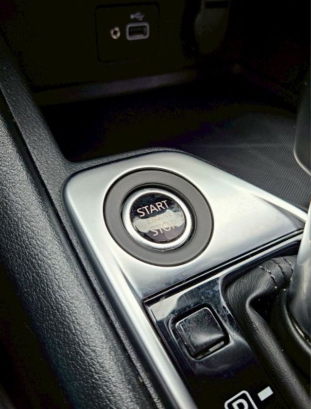 24年 SENTRA 尊爵智駕版 遙控預先啟動引擎 7吋液晶儀表 ICC全速域跟車 環景系統 無線Carplay 盲點  第12張相片