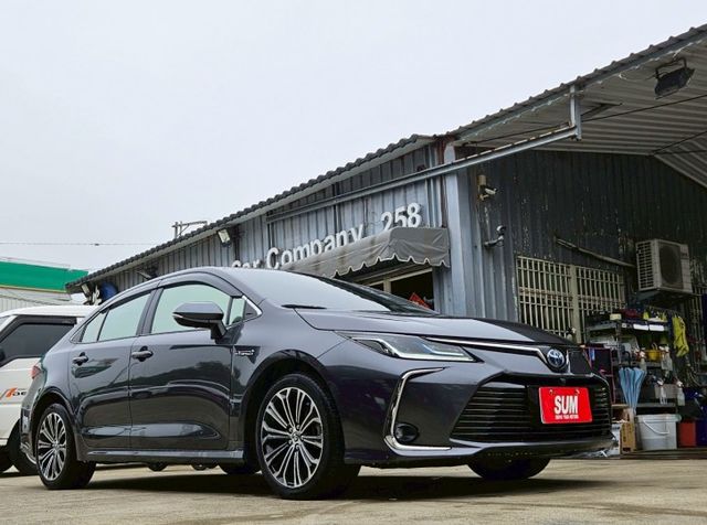 21年 ALTIS 油電 旗艦版 僅跑3萬 原廠保養紀錄 360環景系統 電動座椅 抬頭顯示器 CARPLAY  第3張相片