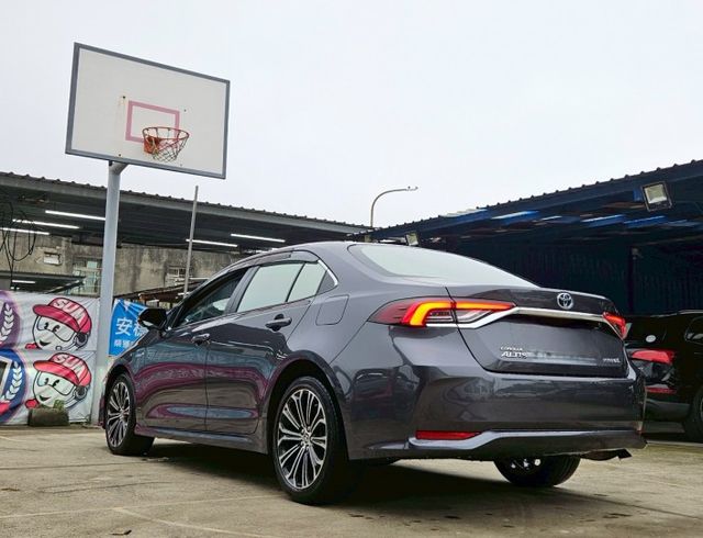 21年 ALTIS 油電 旗艦版 僅跑3萬 原廠保養紀錄 360環景系統 電動座椅 抬頭顯示器 CARPLAY  第4張相片