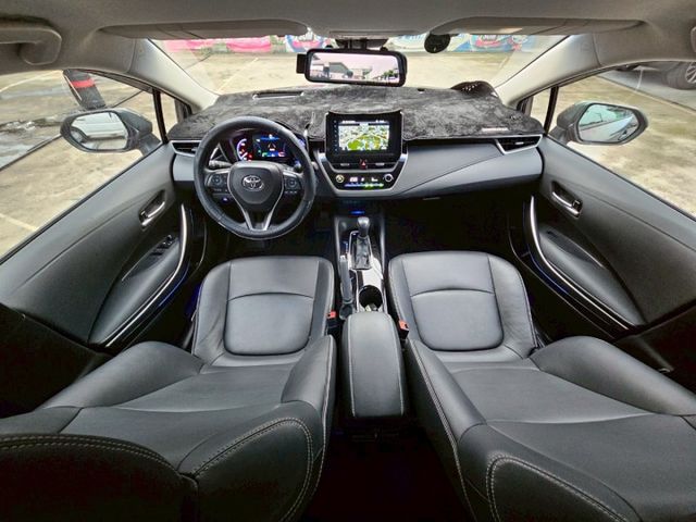 21年 ALTIS 油電 旗艦版 僅跑3萬 原廠保養紀錄 360環景系統 電動座椅 抬頭顯示器 CARPLAY  第9張相片