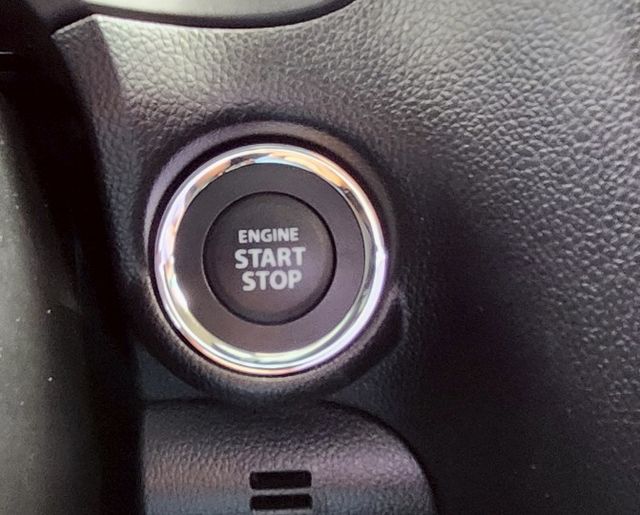 23年式 SWIFT 僅跑2萬 ACC跟車系統 CarPlay 盲點偵測 車道偏離警示 遠光燈輔助 換檔撥片 恆溫空調  第14張相片