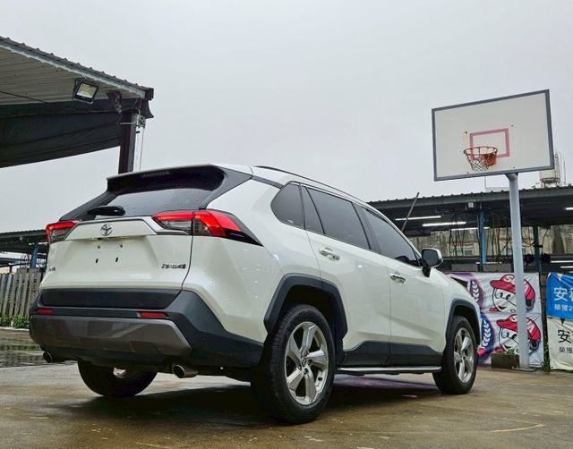 21年 RAV4 旗艦版 360環景系統 電動尾門 抬頭顯示器 CARPLAY 7 SRS氣囊 TSS2.0智動駕駛輔助  第5張相片
