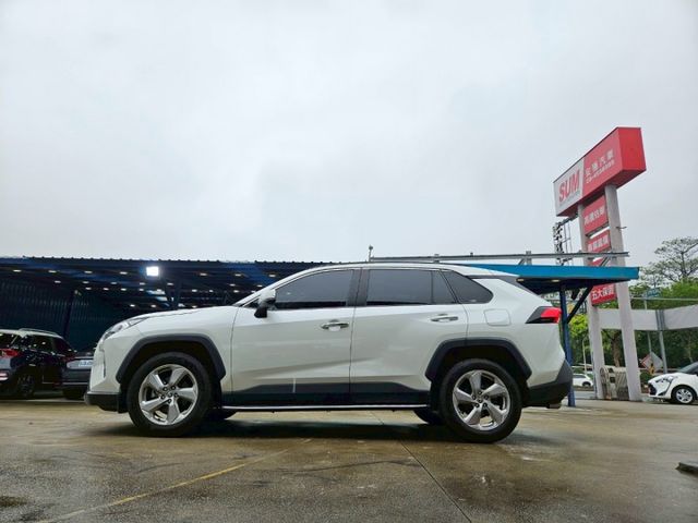 21年 RAV4 旗艦版 360環景系統 電動尾門 抬頭顯示器 CARPLAY 7 SRS氣囊 TSS2.0智動駕駛輔助  第6張相片