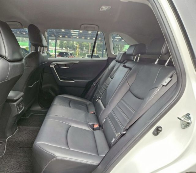 21年 RAV4 旗艦版 360環景系統 電動尾門 抬頭顯示器 CARPLAY 7 SRS氣囊 TSS2.0智動駕駛輔助  第8張相片