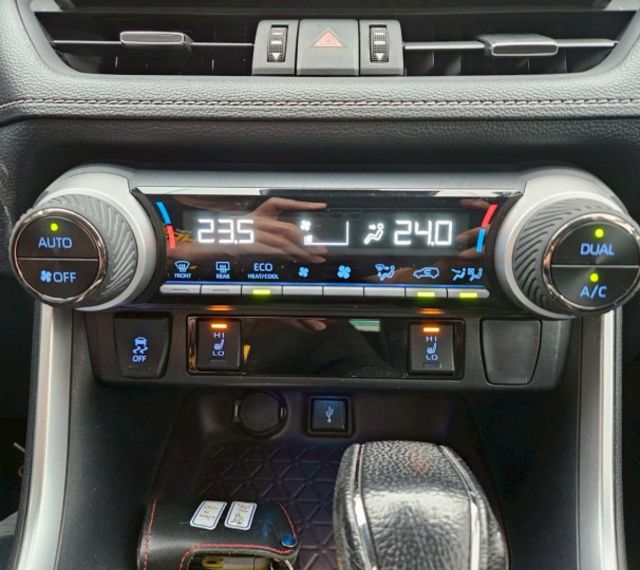 21年 RAV4 旗艦版 360環景系統 電動尾門 抬頭顯示器 CARPLAY 7 SRS氣囊 TSS2.0智動駕駛輔助  第18張相片