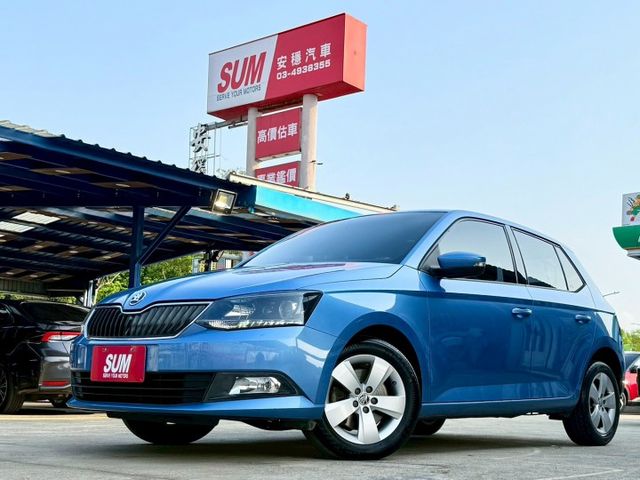 16年 FABIA 1.2 TSI 年度稅金僅8640 油耗平均 17.8 免鑰匙摸門啟動 LED日行燈 定速巡航 影音  第1張相片