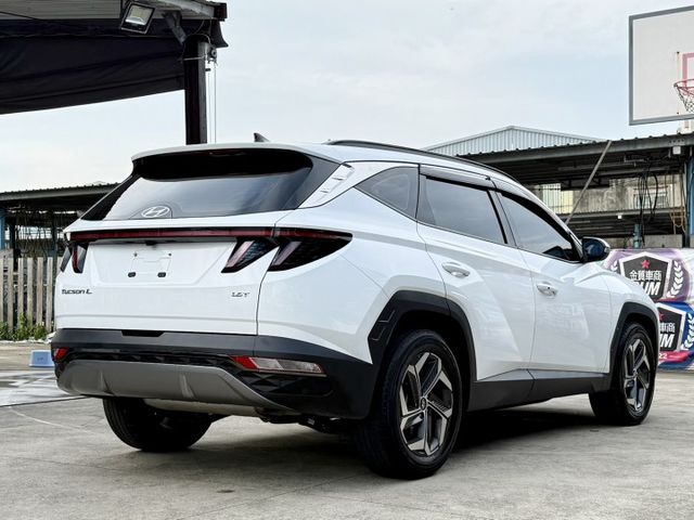 22年 Tucson L B款 原廠保養紀錄 全景天窗 電動尾門 電動座椅 Carplay 車道置中 ACC 盲點偵測  第4張相片