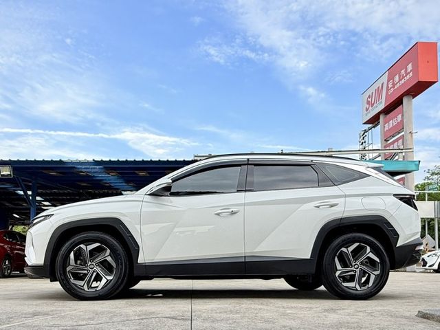 22年 Tucson L B款 原廠保養紀錄 全景天窗 電動尾門 電動座椅 Carplay 車道置中 ACC 盲點偵測  第6張相片