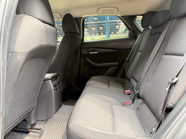23年 CX-30 僅跑2萬 原廠保養紀錄 ACC跟車系統 LED頭燈 車道維持輔助 盲點偵測 CARPLAY 分區溫控  第8張相片