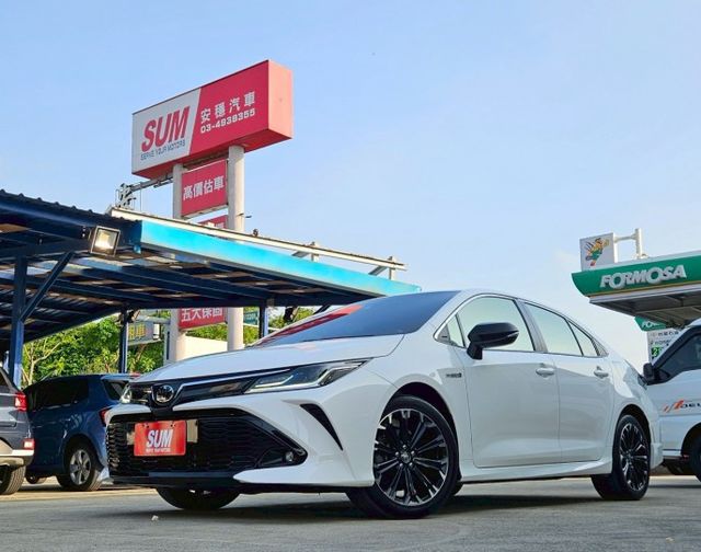 GR SPORT 油電 TSS 全速域ACC跟車 盲點偵測 紅黑雙色內裝 亮黑切削鋁圈 空力套件 倒車顯影 摸門解鎖  第1張相片