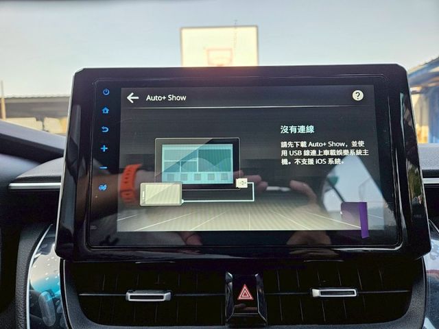 GR SPORT 油電 TSS 全速域ACC跟車 盲點偵測 紅黑雙色內裝 亮黑切削鋁圈 空力套件 倒車顯影 摸門解鎖  第14張相片
