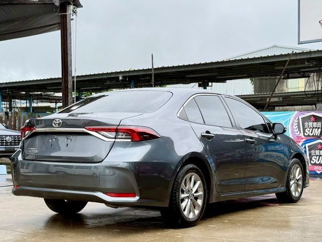 22年 ALTIS 豪華+ 僅跑4萬多 免鑰匙摸門啟動 全速域跟車 盲點偵測 中控螢幕 車道維持輔助系統  第3張相片