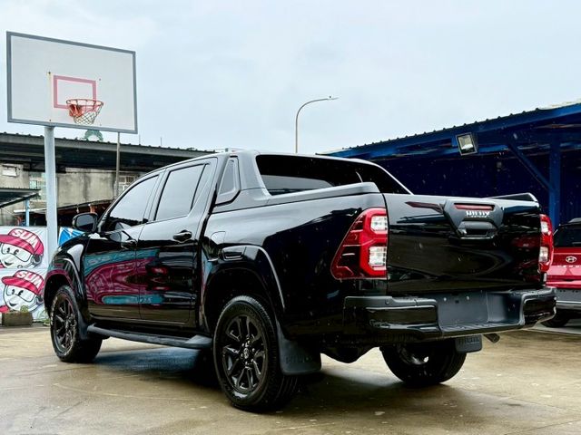 21年 HILUX 僅跑7萬公里 四輪傳動 ACC跟車系統 CARPLAY LED頭燈 抬頭顯示器 環景系統 電動座椅  第5張相片